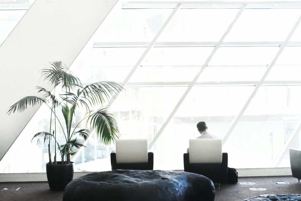 How To Create A Healthier Workplace With Eco-Friendly Cleaning